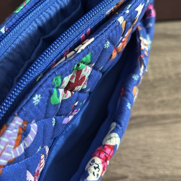 VB Essential XL Crossbody in Cotton - Cats NWT - Picture 5 of 9